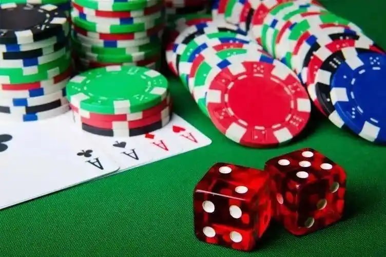 Fitur unggulan kasino live Menara Play termasuk enkripsi keamanan, penarikan cepat, dan antarmuka mobile-friendly
